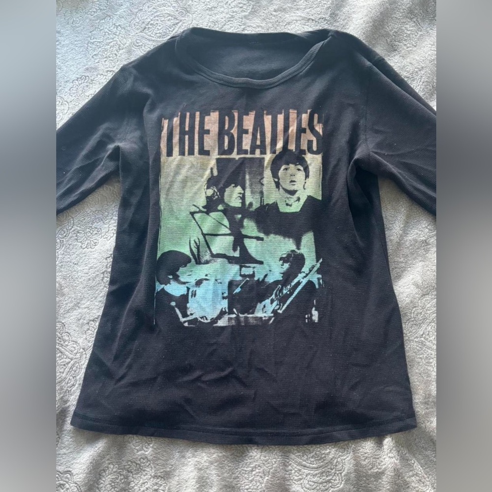 The Beatles Women's Black and Green Long Sleeve Tee